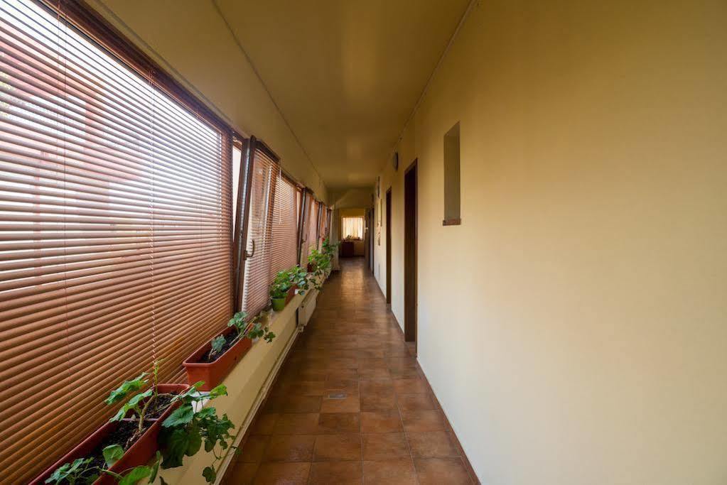 Hostel Nova Route Navodari Ngoại thất bức ảnh