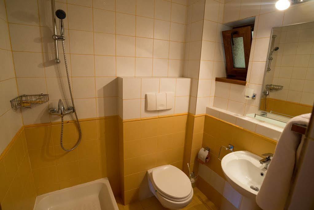 Hostel Nova Route Navodari Ngoại thất bức ảnh