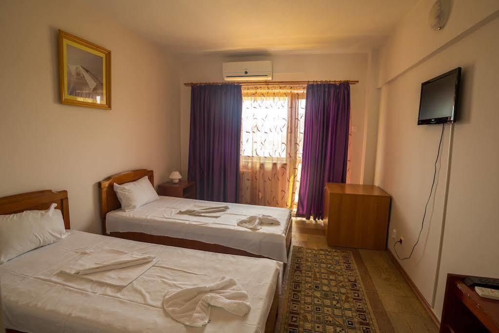 Hostel Nova Route Navodari Ngoại thất bức ảnh